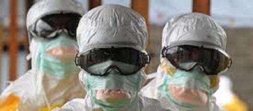 Ad Oxford, sperimentato con successo due vaccini anti-ebola.