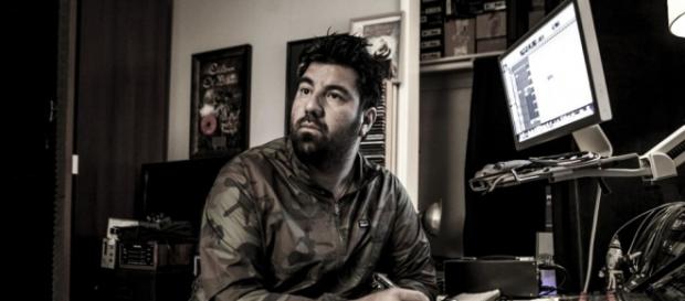 CHINO MORENO TIENE PROYECTOS PARALELOS COMO: "CROSSES, TEAM SLEEP, PALMS" CHINO MORENO TIENE PROYECTOS PARALELOS COMO: "CROSSES, TEAM SLEEP, PALMS"