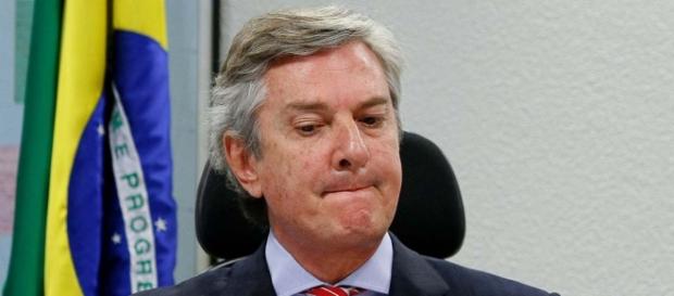 Collor é senador pelo PTC de Alagoas Collor é senador pelo PTC de Alagoas