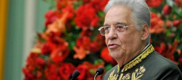 Fernando Henrique Cardoso criticou o deputado Jair Bolsonaro em sua página do Facebook (reprodução/Facebook) Fernando Henrique Cardoso criticou o deputado Jair Bolsonaro em sua página do Facebook (reprodução/Facebook)