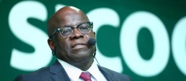 Joaquim Barbosa fazendo palestra em evento Joaquim Barbosa fazendo palestra em evento