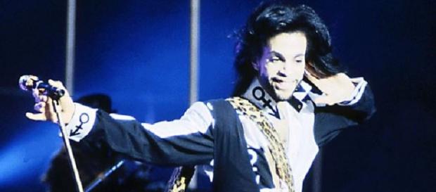 Prince won the Grammy Awards seven-time (Wikipedia) Prince won the Grammy Awards seven-time (Wikipedia)