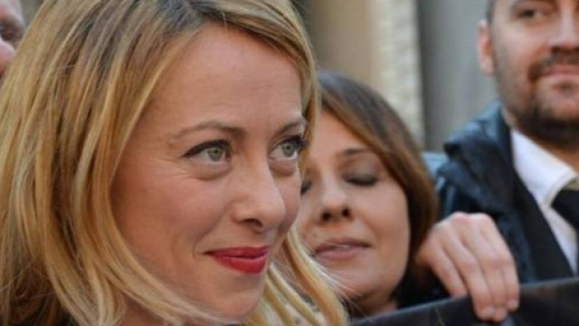 Riforma pensioni, Giorgia Meloni contro Matteo Renzi: solo marchette