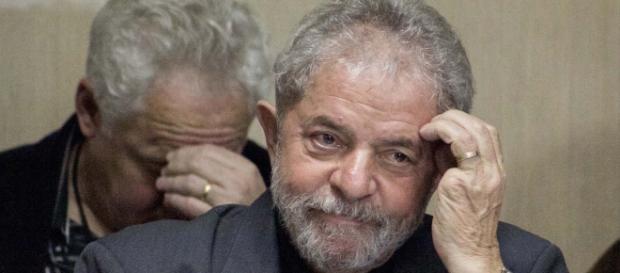 Desfiliação de prefeitos preocupa líderes do PT Desfiliação de prefeitos preocupa líderes do PT