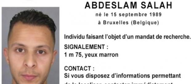 Estradato e incriminato il terrorista islamista Salah Abdeslam Estradato e incriminato il terrorista islamista Salah Abdeslam