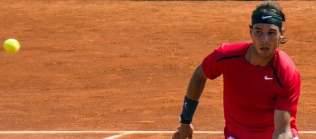 Nadal ha igualado con 49 victorias sobre tierra batida el récord de Guillermo Vilas. Nadal ha igualado con 49 victorias sobre tierra batida el récord de Guillermo Vilas.