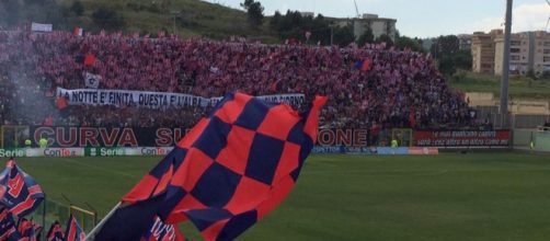 La Curva Sud "Giorgio Manzulli" - Crotone.