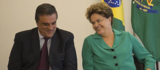 Dilma e Cardozo discutiram estratégias contra impeachment no Senado Foto: Marcelo Camargo/Agência Brasil Dilma e Cardozo discutiram estratégias contra impeachment no Senado Foto: Marcelo Camargo/Agência Brasil