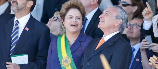 Senadores querem o impeachment de Dilma e Temer Senadores querem o impeachment de Dilma e Temer