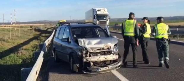 Uno de los vehículos afectados en el trágico suceso Uno de los vehículos afectados en el trágico suceso