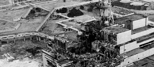 Una storica immagine del reattore n.4 della centrale di Chernobyl