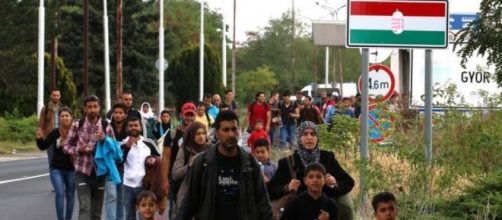 Migranti al confine tra Ungheria ed Austria