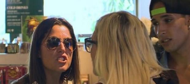 Déjà, le ton était monté en Australie dans Les Anges 6... Déjà, le ton était monté en Australie dans Les Anges 6...