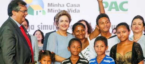 Dilma em cerimônia do Minha Casa, Minha Vida Dilma em cerimônia do Minha Casa, Minha Vida