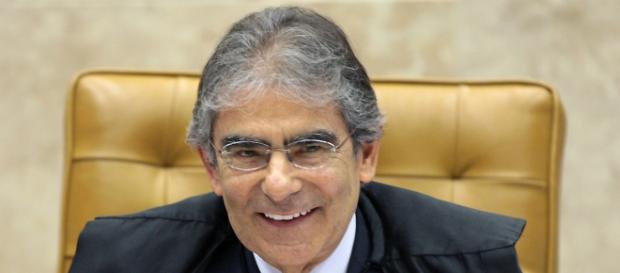 Ministro Ayres Britto fará palestra em faculdade Ministro Ayres Britto fará palestra em faculdade