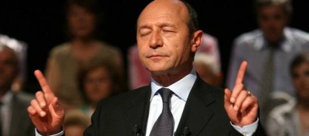 Trăian Băsescu spune că Ponta și Ghiță sunt ofițeri Trăian Băsescu spune că Ponta și Ghiță sunt ofițeri