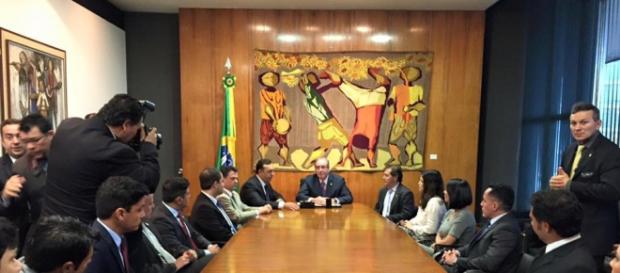 Cunha deve aprovar aumento do salário do Judiciário Cunha deve aprovar aumento do salário do Judiciário