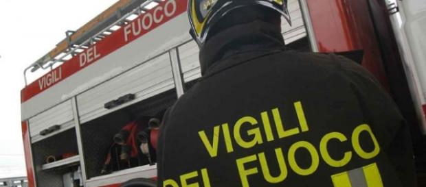 Due bombe lanciate contro un palazzo ad Amantea Due bombe lanciate contro un palazzo ad Amantea