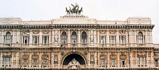 Iettatura o minaccia tra vicini? Iettatura o minaccia tra vicini?