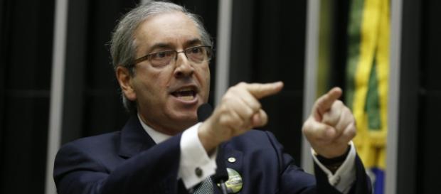 Deputado Eduardo Cunha afirma que há uma organização criminosa no governo. Deputado Eduardo Cunha afirma que há uma organização criminosa no governo.