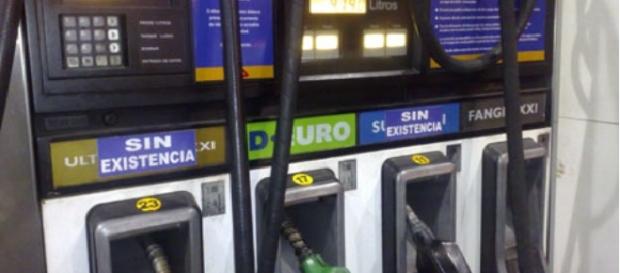 Se confirmó el aumento para el 1 de mayo de la nafta Se confirmó el aumento para el 1 de mayo de la nafta
