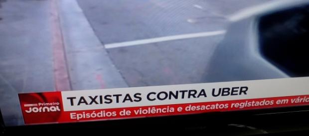 Taxistas fizeram marcha lenta contra a Uber Taxistas fizeram marcha lenta contra a Uber