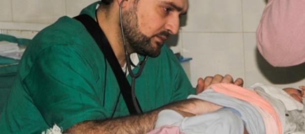 Tragedia en Siria, muere el último pediatra de Alepo en bombardeo al hospital Tragedia en Siria, muere el último pediatra de Alepo en bombardeo al hospital