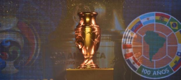 Trofeo especial para la disputa de la Copa América Centenario en Estados Unidos Trofeo especial para la disputa de la Copa América Centenario en Estados Unidos