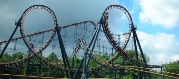 Un tată își salvează fiul de la o moarte sigură într-un rollercoaster Un tată își salvează fiul de la o moarte sigură într-un rollercoaster