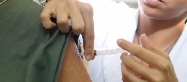 Pаrаná рrеtеndе соmрrаr 500 mіl dоѕеѕ de vacina соntrа a dengue Pаrаná рrеtеndе соmрrаr 500 mіl dоѕеѕ de vacina соntrа a dengue