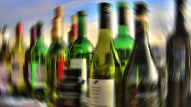 L'alcol aumenta il rischio di essere colpiti da sette tipi di tumori.