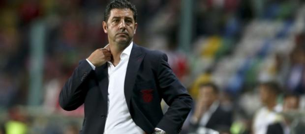 A história do técnico do Benfica ainda é noticiada A história do técnico do Benfica ainda é noticiada