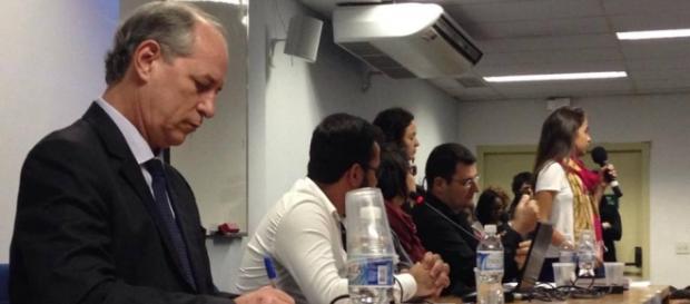 Ciro diz que Temer é golpista, salafrário e filho da p... Ciro diz que Temer é golpista, salafrário e filho da p...