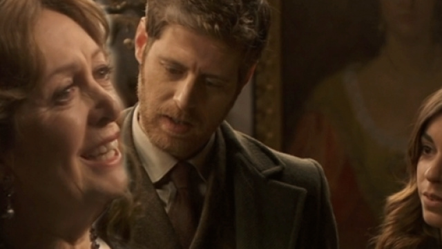 Il Segreto, trame giugno: Nicolas presenta sua madre a Mariana.