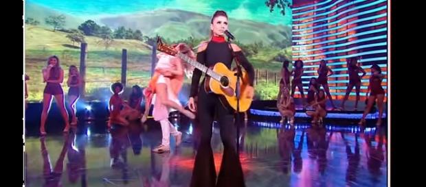 Após perceber a mancada, a cantora se justificou. Após perceber a mancada, a cantora se justificou.