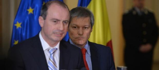 Imediat după Paşti pleacă primii miniştri din Guvern Imediat după Paşti pleacă primii miniştri din Guvern