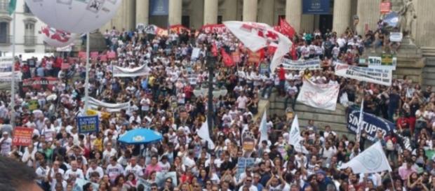 Servidores anunciam greve geral nesta semana Servidores anunciam greve geral nesta semana