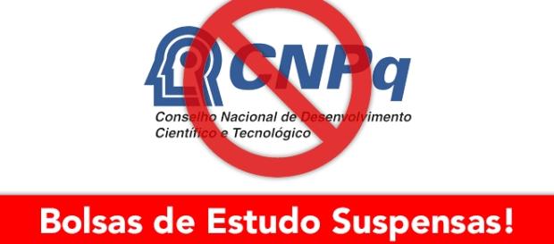 CNPq suspende bolsas de estudo para estudantes no exterior CNPq suspende bolsas de estudo para estudantes no exterior