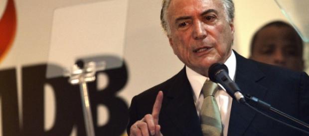 Senador disse que Temer não gostaria de se tornar presidente agora Senador disse que Temer não gostaria de se tornar presidente agora