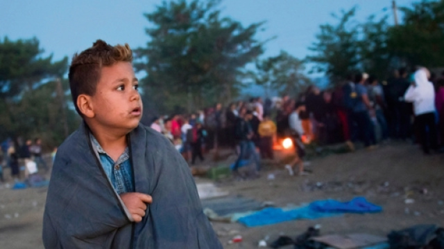 Il terribile e ignoto destino dei bambini che arrivano da soli con i flussi degli immigrati