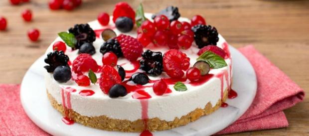 Cheesecake ai frutti di bosco senza cottura Cheesecake ai frutti di bosco senza cottura