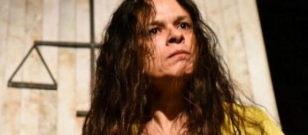 Janaína Paschoal no momento do discurso Janaína Paschoal no momento do discurso