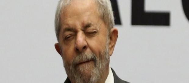 Lula tenta ofuscar a queda de Dilma com discursos contra a oposição Lula tenta ofuscar a queda de Dilma com discursos contra a oposição