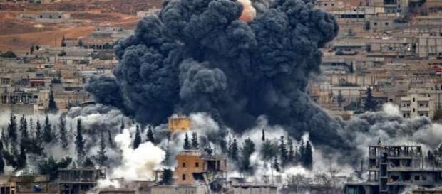 Atac aerian al SUA în Siria împotriva Al-Nusra - Foto AP via MSN News Atac aerian al SUA în Siria împotriva Al-Nusra - Foto AP via MSN News