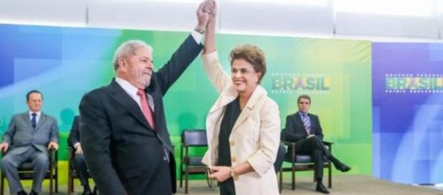Campanhas eleitorais de Dilma teriam sido financiadas com dinheiro proveniente de propinas Campanhas eleitorais de Dilma teriam sido financiadas com dinheiro proveniente de propinas