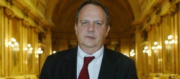 Ministro da Cultura-João Soares Ministro da Cultura-João Soares