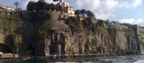 Inquinamento a Sorrento: divieto assoluto di balneazione