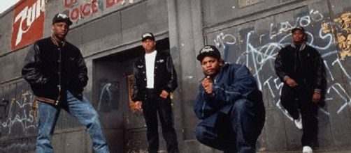 una foto dei n.w.a. gruppo storico statunitense