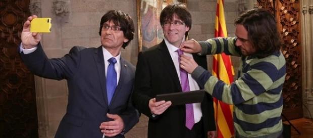 El Carles Puigdemont imitado y el real en 'Desmuntant Polònia' de TV3. El Carles Puigdemont imitado y el real en 'Desmuntant Polònia' de TV3.