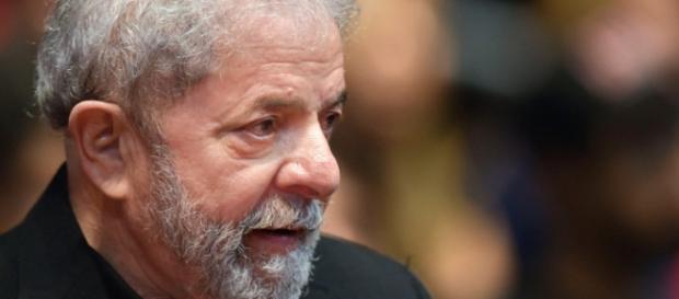 Ex-presidente Lula presta novo depoimento à Procuradoria-Geral da República Ex-presidente Lula presta novo depoimento à Procuradoria-Geral da República